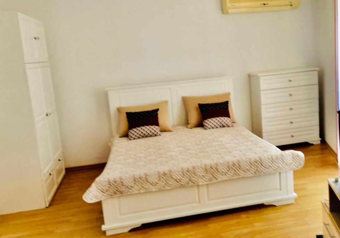 Aпартаменти Мини В Бей Вю Aparthotel ซาเรโว ภายนอก รูปภาพ