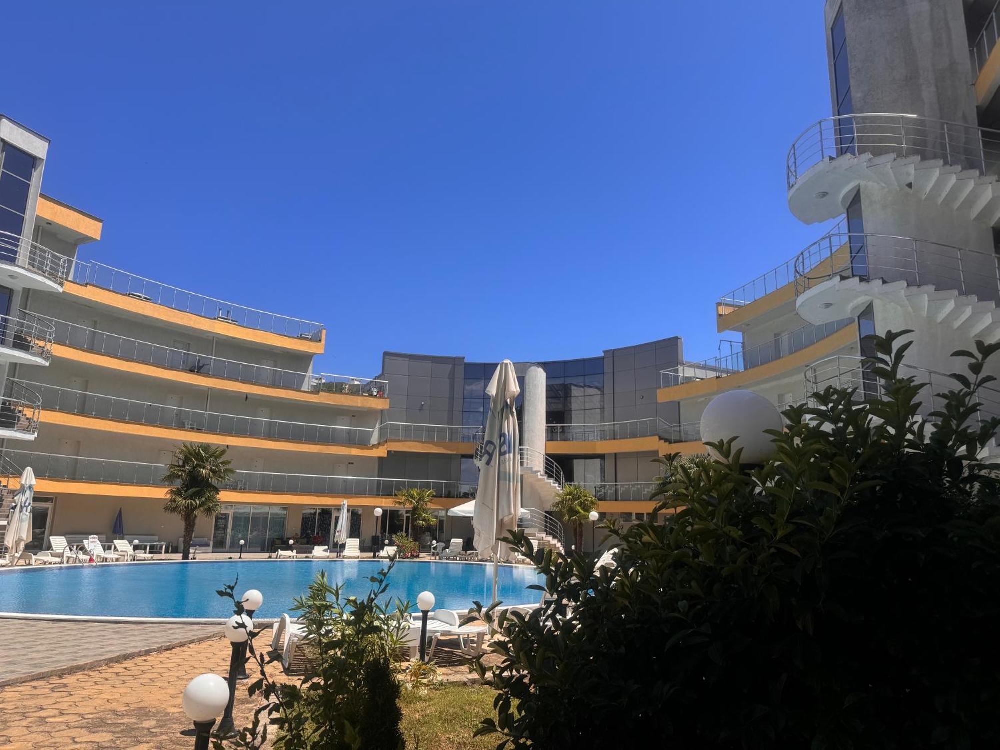 Aпартаменти Мини В Бей Вю Aparthotel ซาเรโว ภายนอก รูปภาพ
